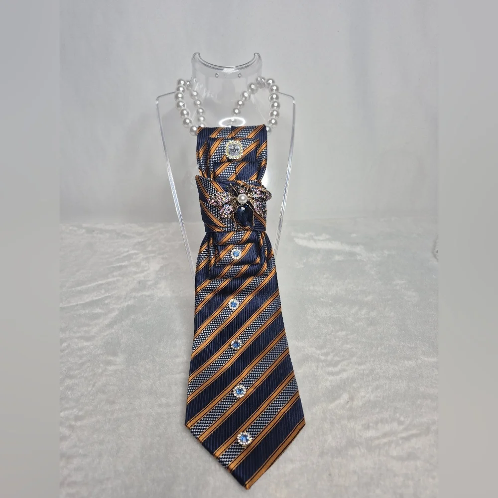 Handcrafted Luxury Fashion Necktie Necklace 📿 (Blue Light Special)